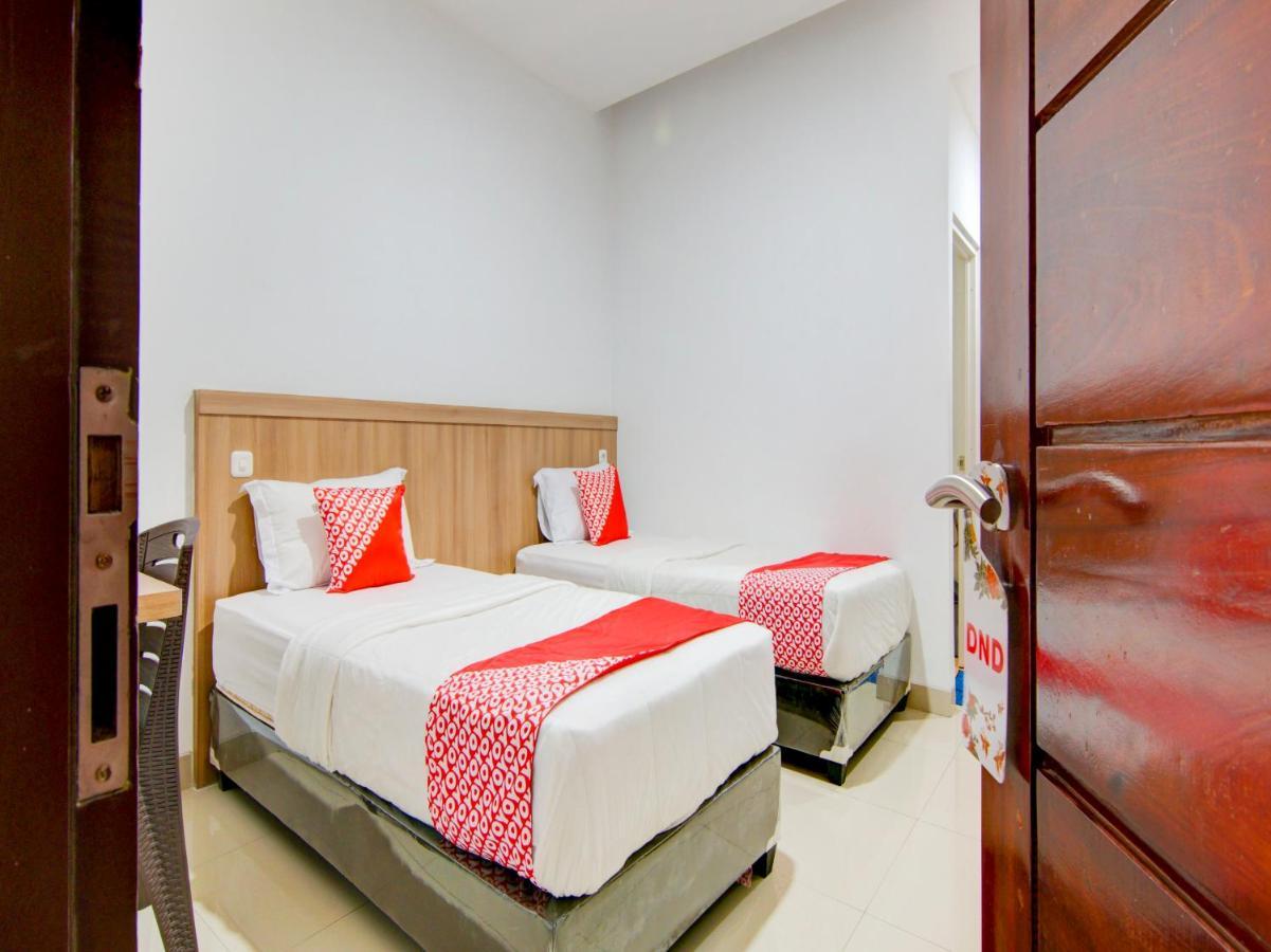 Hotel Oyo 90233 The Shine Pekanbaru