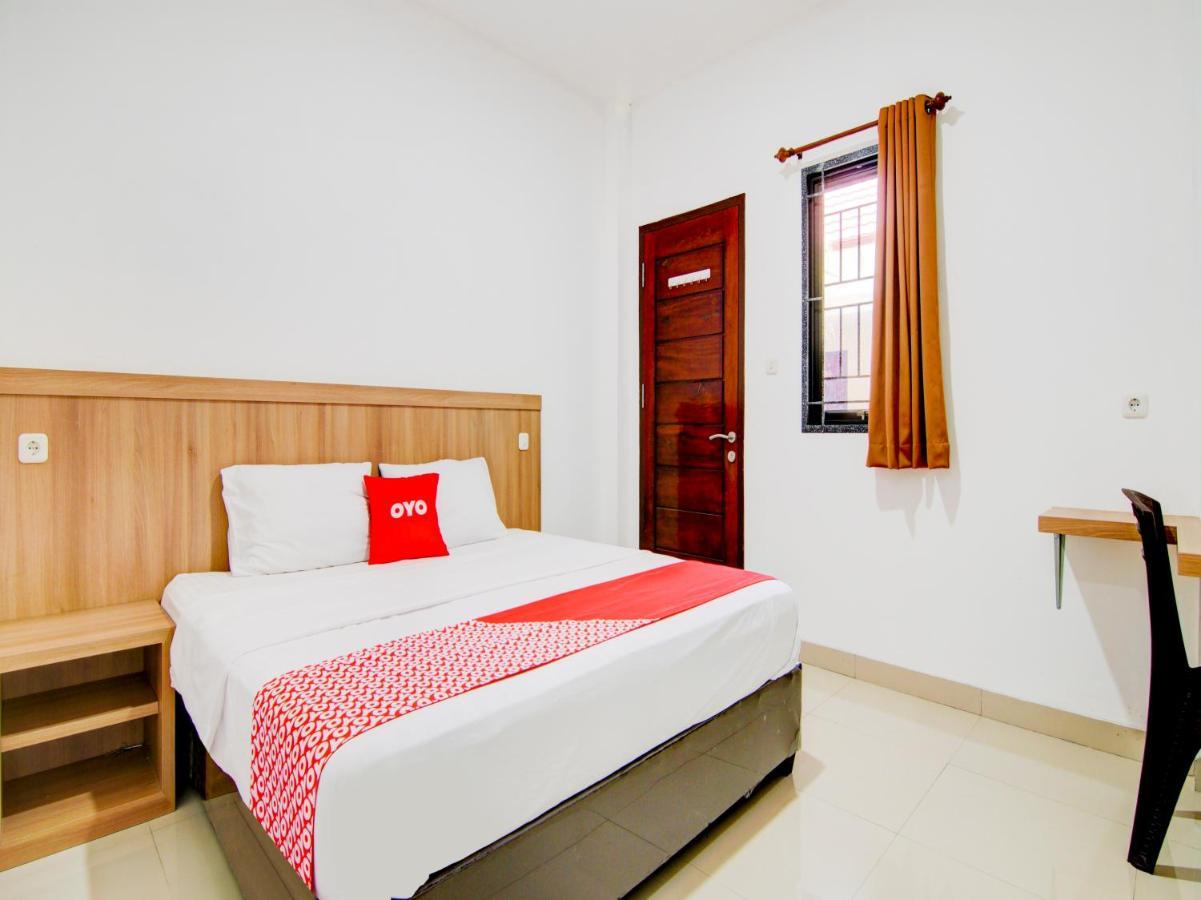 Hotel Oyo 90233 The Shine 2*