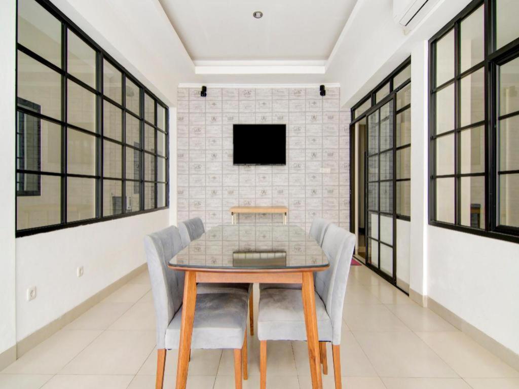 Oyo 90233 The Shine Hotel 2*